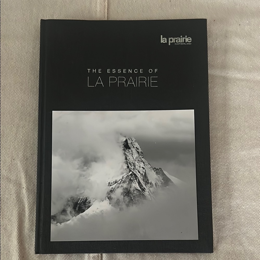 The Essence of La Prairie Book - NWOT
